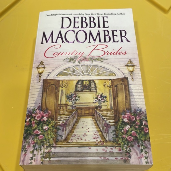 Lot of 3 Debbie Macomber Romance Novels đź’—Bundle your likes and saveđź’— - Picture 4 of 8